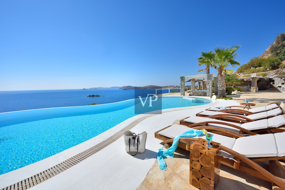 Mykonos Pinnacle Estate swimming pool