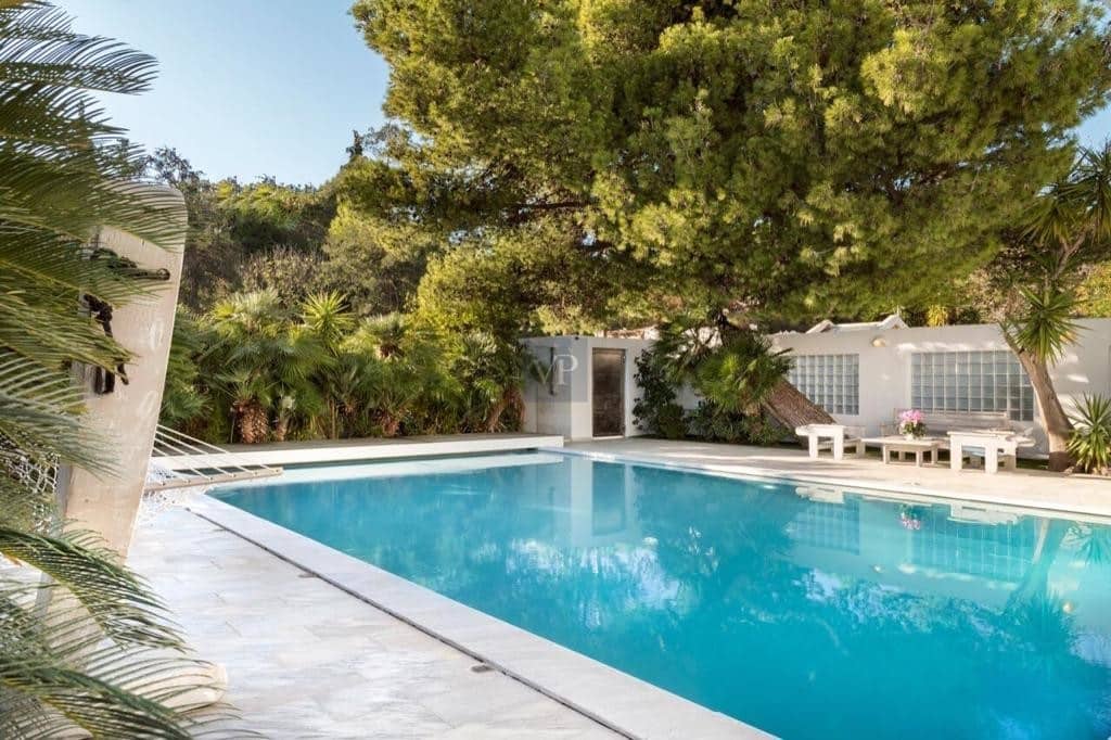 Malibu Villa In Kavouri, Athens Riviera