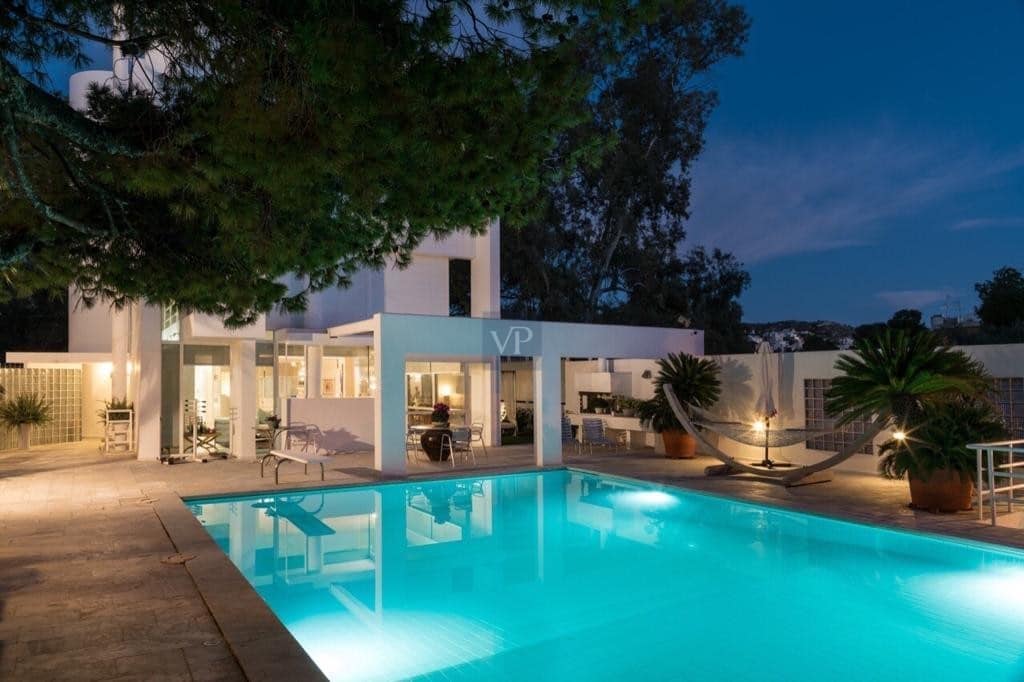 Malibu Villa In Kavouri, Athens Riviera